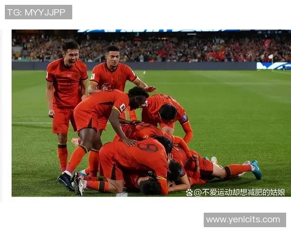 足球明星现场认错瞬间曝光引发热议粉丝反应各异